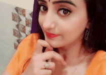 akshara singh shares a dreamy selfie