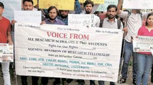No hike in fellowship, scholars to sign petition