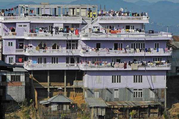 The world's largest family lives in Mizoram India.