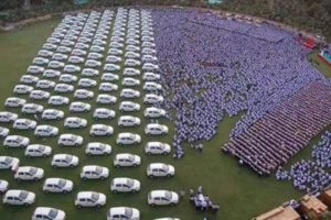 Surat Diamond Savji Dholakia gives away 600 cars to employees as Diwali gift