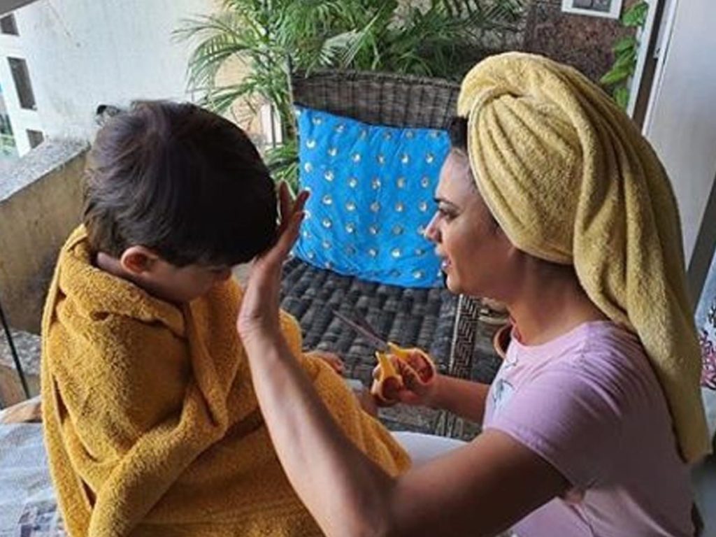 Shweta Tiwari gives a haircut to son Reyansh amid lockdown